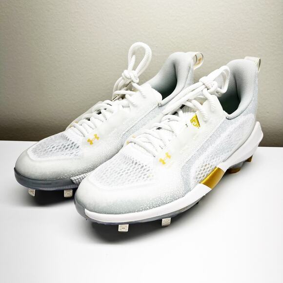 NEW Under Armour Men's Harper 6 Metal White Gold Baseball Cleats Size 6.5 Shoes - Picture 1 of 9
